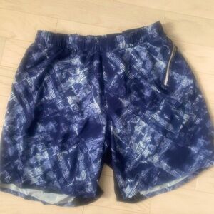 Lululemon City Skyscraper Short Medium